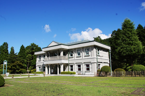 Cung điện tách biệt Hakone